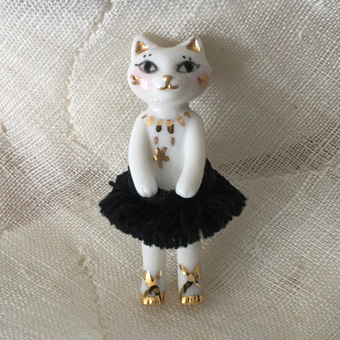 Porcelain cat doll necklace- Kate ballerina ..  Sautoir chat en porcelaine - Kate danseuse