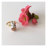 Miniature rabbit porcelain ring .. Bague mini lapin en porcelaine