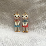 Small porcelain cat doll necklace- stripes  ..  Collier figurine petit chat en porcelaine - marrinière