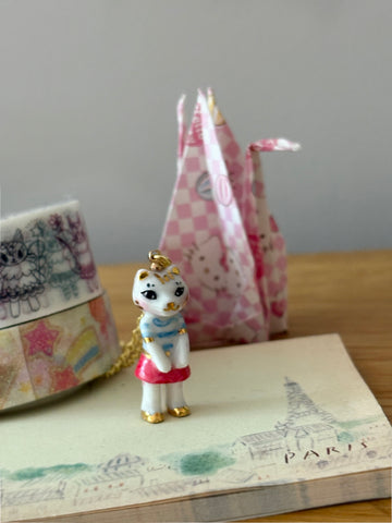 Small porcelain cat doll necklace- stripes  ..  Collier figurine petit chat en porcelaine - marrinière