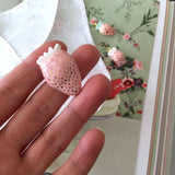 Strawberry porcelain pin brooch .. Pin broche fraise en porcelaine