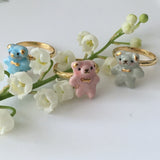 Miniature porcelaine teddy bear ring .. bague mini ourson en porcelaine