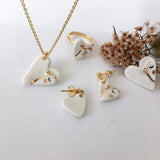 Porcelaine heart and dove necklace   .. collier en porcelaine coeur et colombe